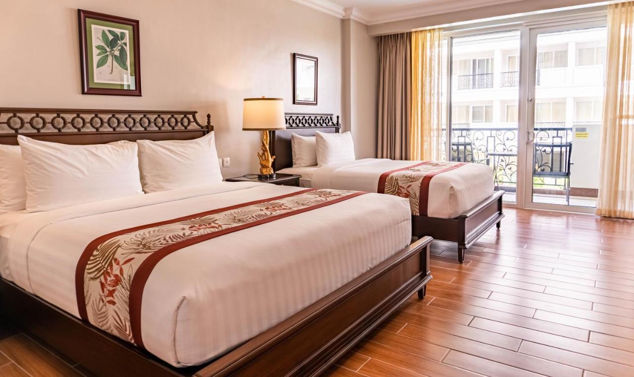 The Auhana Manoc-Manoc Room photo